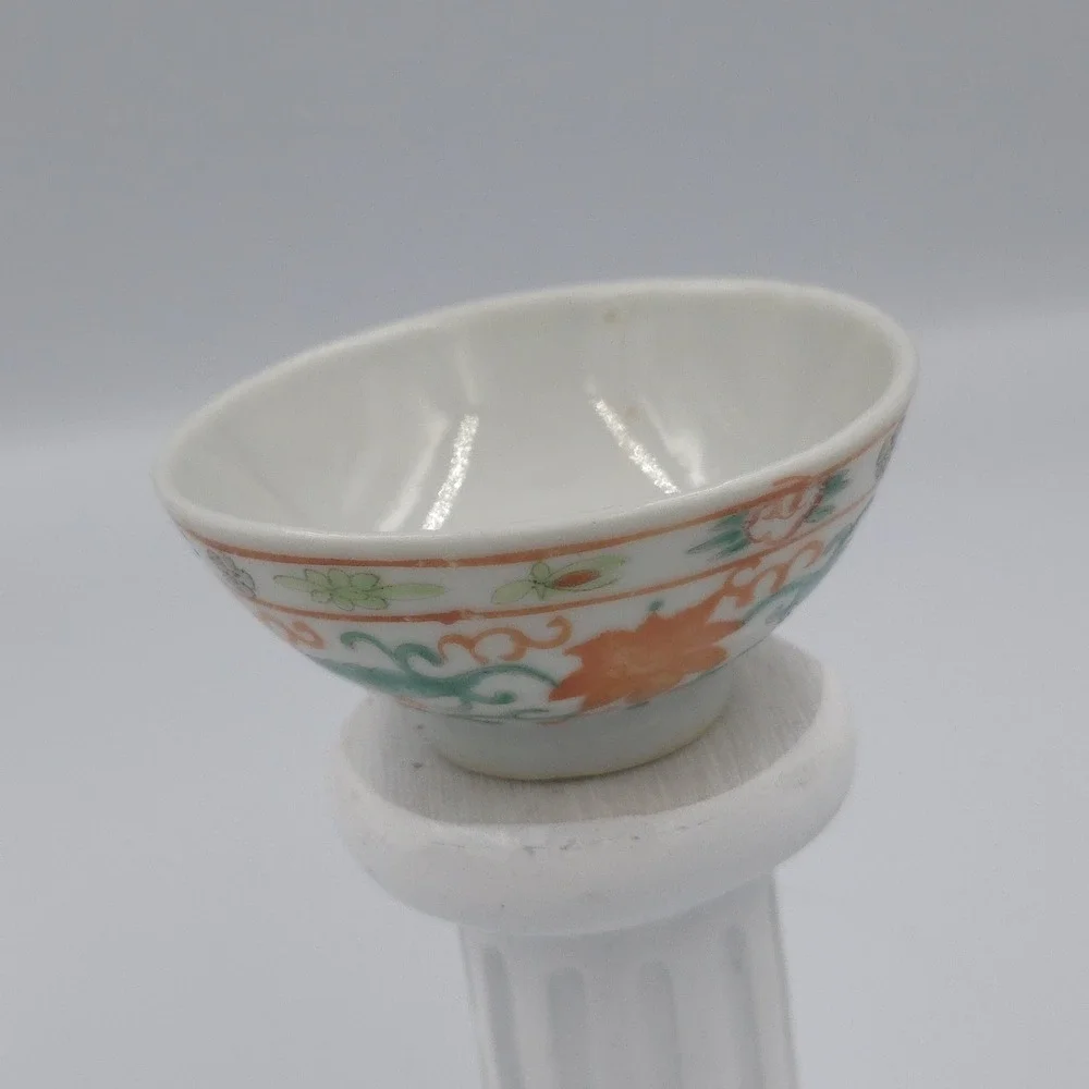 Antique Chinese Porcelain Teacup Famille Rose Bat Shou Late Quing Early 20th